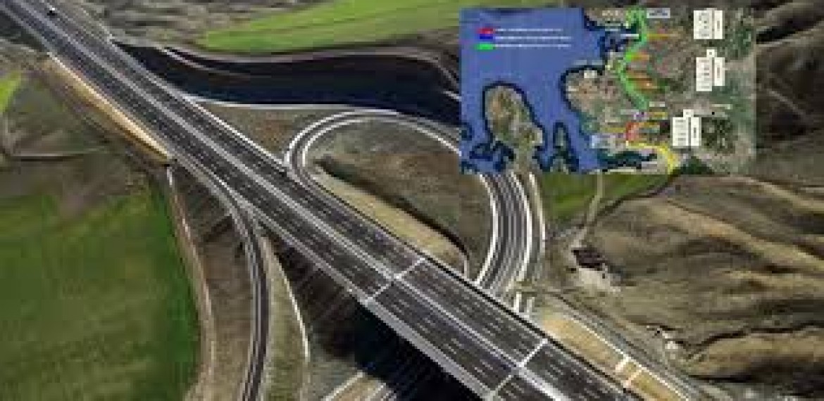 İzmir Aliaga  Bergama Devlet Yolu Petkim Kavşagi<br />

